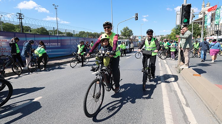 Pedallar Bağımlılıkla Mücadele İçin Çevrildi